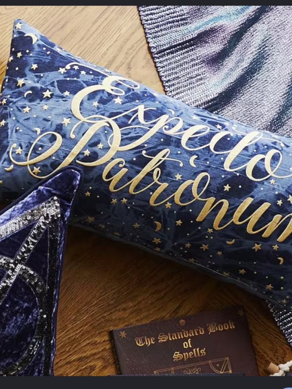 Pottery Barn Harry Potter Pillow “ Expecto Patronum” Includes Insert